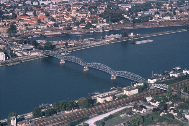 Komárom / Komárno and their environs